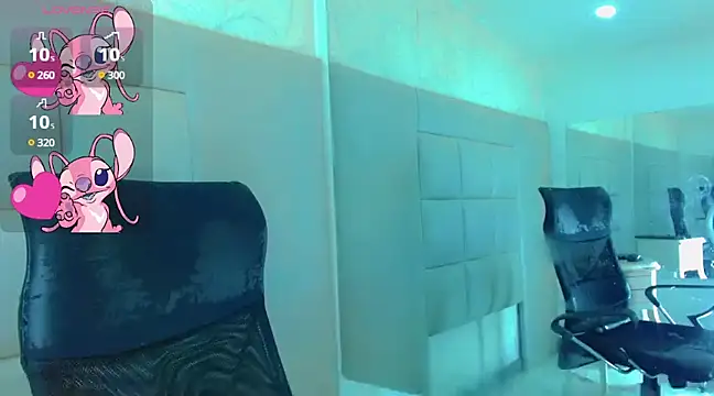 KayleighDreams  online show from February 20, 7:45 am