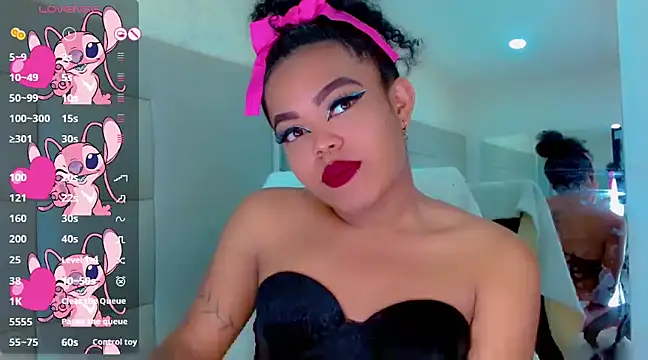 KayleighDreams  online show from February 25, 6:25 am