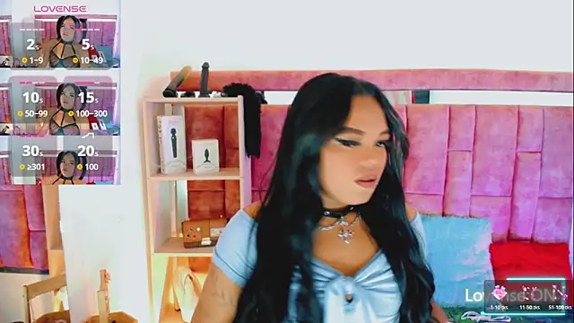 KayleighDreams  online show from May 17, 4:10 am