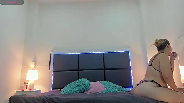 Aslhyn Gomez online show from October 23, 6:28 pm