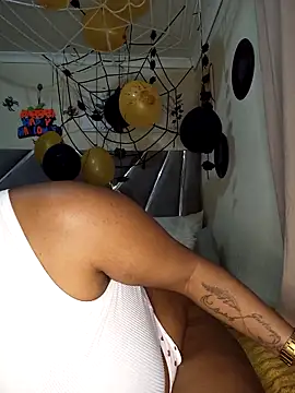 CocoBootyyy online show from October 25, 11:43 pm