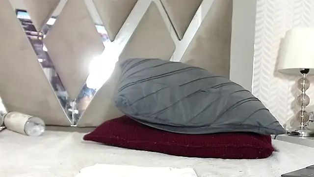 Snapshot of KasandraPhillips chatting on February 21, 2:17 am KasandraPhillips online show from February 21, 2:17 am