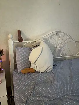 BeatriceTender online show from December 16, 4:50 am