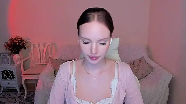 Snapshot of MishkaMe chatting on July 3, 2:45 pm MishkaMe online show from July 3, 2:45 pm