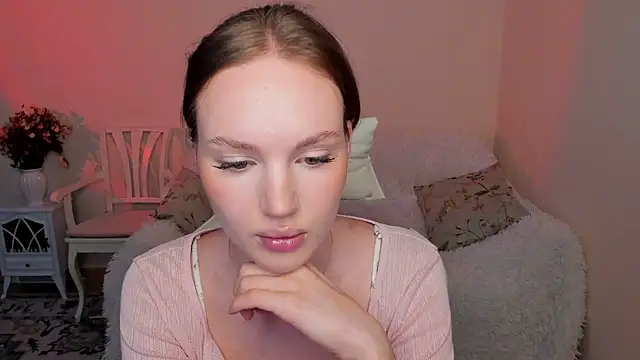 Snapshot of MishkaMe chatting on July 21, 8:16 am MishkaMe online show from July 21, 8:16 am