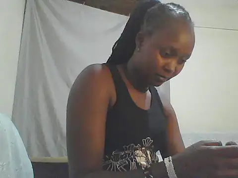 Cute tamara online show from April 18, 7:07 pm