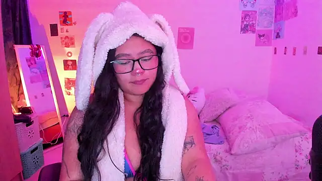 Snapshot of StephaniFox chatting on January 14, 5:08 am StephaniFox online show from January 14, 5:08 am