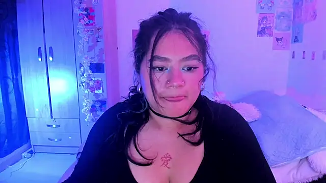 Snapshot of StephaniFox chatting on February 20, 11:32 pm StephaniFox online show from February 20, 11:32 pm