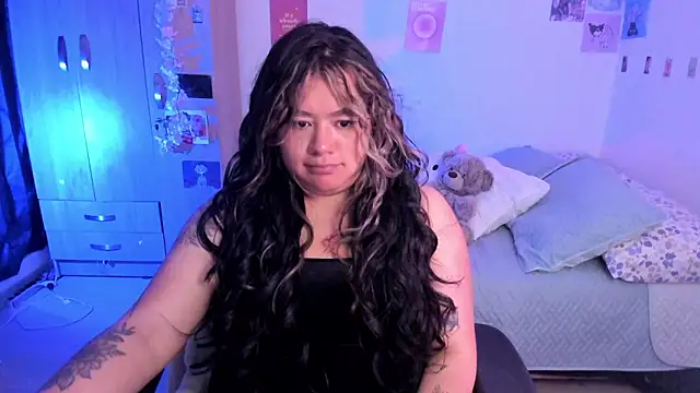 Snapshot of StephaniFox chatting on March 7, 12:37 am StephaniFox online show from March 7, 12:37 am