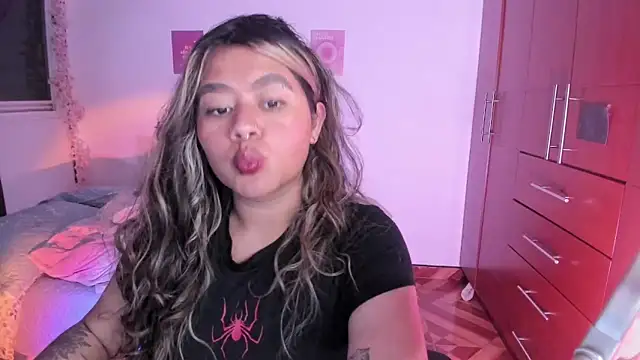 Snapshot of StephaniFox chatting on October 4, 11:36 pm StephaniFox online show from October 4, 11:36 pm