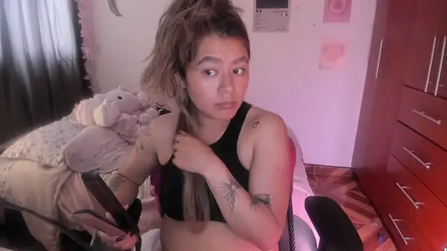 StephaniFox online show from March 4, 7:53 pm