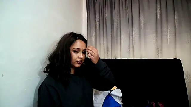 Snapshot of Cute_Indian00 chatting on February 20, 8:39 am Cute Indian00 online show from February 20, 8:39 am