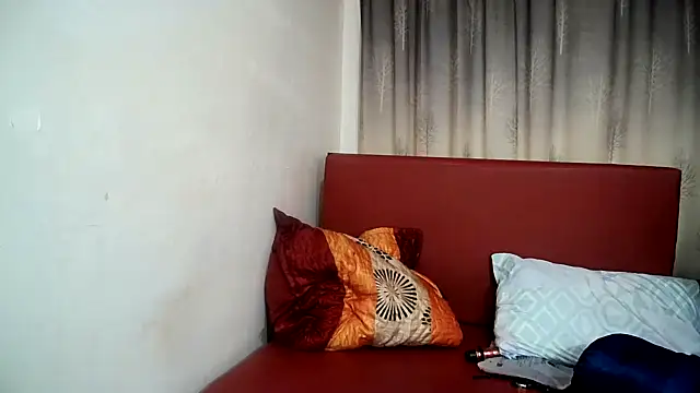 Snapshot of Cute_Indian00 chatting on March 8, 11:48 am Cute Indian00 online show from March 8, 11:48 am