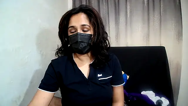 Snapshot of Cute_Indian00 chatting on March 20, 9:59 am Cute Indian00 online show from March 20, 9:59 am