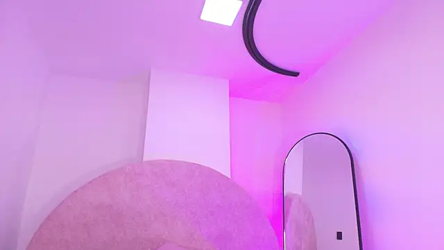 vale ross  online show from January 11, 3:11 am