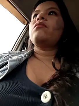 Snapshot of Julieta-tits chatting on December 7, 8:38 pm Julieta-tits online show from December 7, 8:38 pm