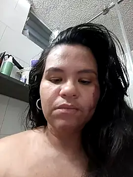 Snapshot of Julieta-tits chatting on May 28, 8:17 pm Julieta-tits online show from May 28, 8:17 pm