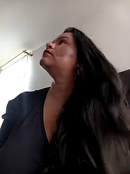 Snapshot of Julieta-tits chatting on July 16, 3:51 pm Julieta-tits online show from July 16, 3:51 pm