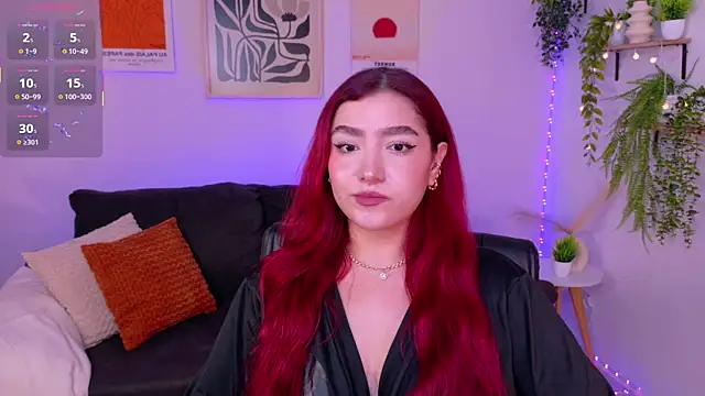 ViolettCastel online show from April 17, 8:23 pm