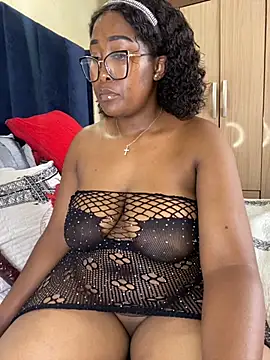 Snapshot of AssMilkymellowxx chatting on November 20, 9:20 am AssMilkymellowxx online show from November 20, 9:20 am