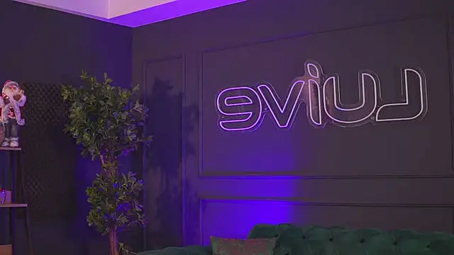 RaquelleVon online show from December 30, 1:26 am