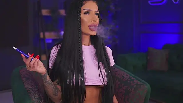 RaquelleVon online show from January 10, 7:11 pm