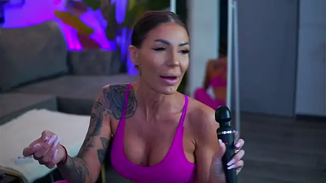 RaquelleVon online show from February 16, 10:22 am