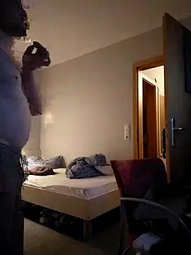 Snapshot of Bartzrl chatting on October 14, 9:04 pm Bartzrl online show from October 14, 9:04 pm