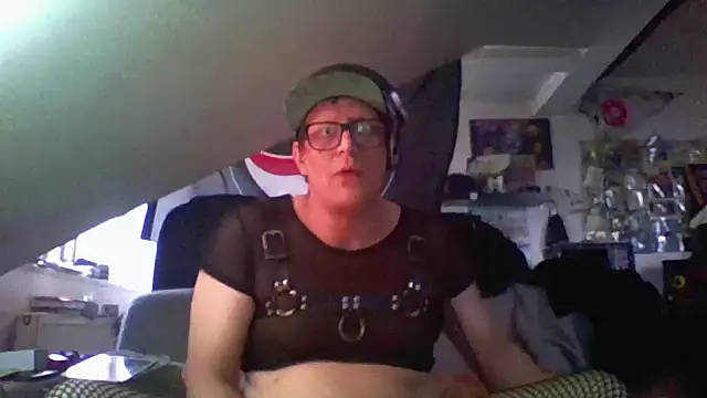 Bigthroaterboy online show from December 4, 11:52 am