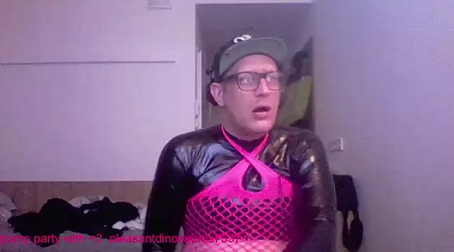 Bigthroaterboy online show from March 7, 10:02 am