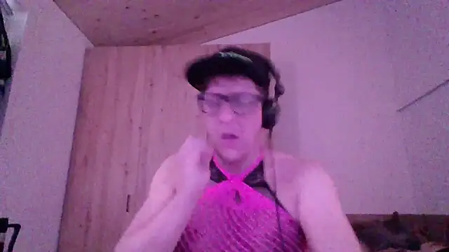 Bigthroaterboy online show from October 9, 10:02 am