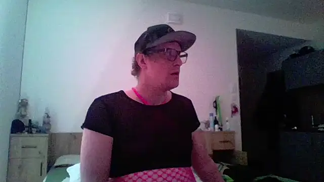 Bigthroaterboy online show from April 15, 12:12 pm