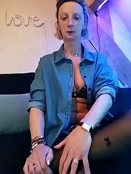 tatianasexymilf online show from January 17, 4:00 pm