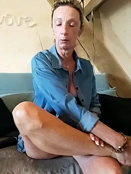 Snapshot of tatianasexymilf chatting on June 2, 2:52 pm tatianasexymilf online show from June 2, 2:52 pm