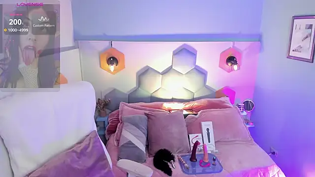 Melissa Koster online show from March 21, 3:12 am