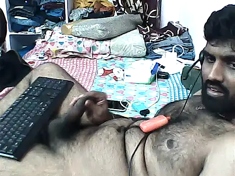 Snapshot of sanik_2428 chatting on October 31, 8:54 pm sanik 2428 online show from October 31, 8:54 pm