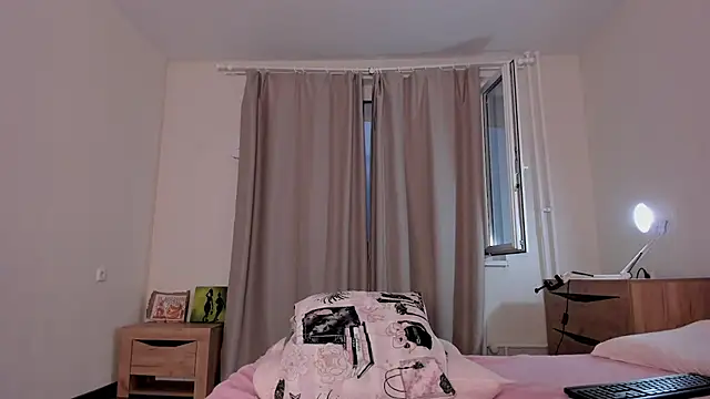 kate doroty online show from December 9, 1:13 pm