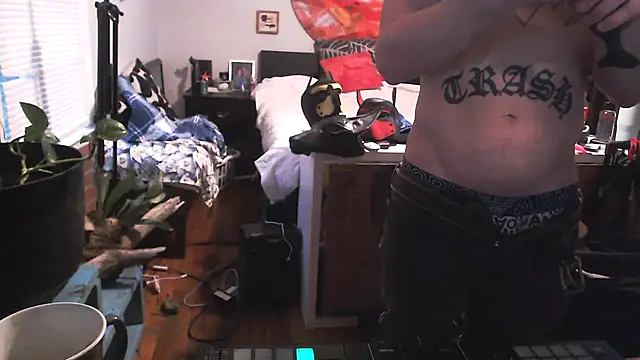 trash4cash online show from January 27, 10:38 pm