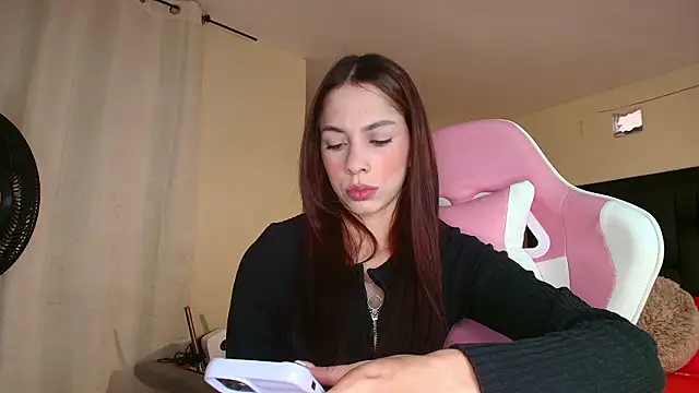 shanakendal2 online show from March 18, 2:20 pm