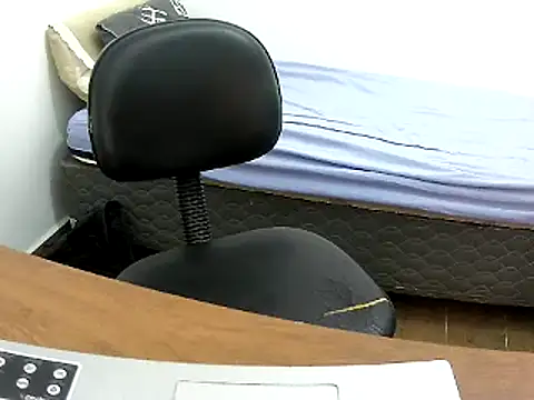 Snapshot of Morenatranss chatting on January 20, 10:18 am Morenatranss online show from January 20, 10:18 am