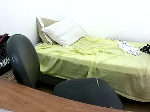 Snapshot of Morenatranss chatting on February 13, 7:10 pm Morenatranss online show from February 13, 7:10 pm