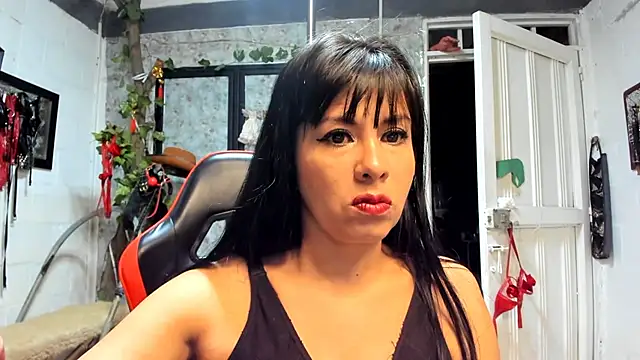 Snapshot of Erlinda-engel chatting on March 1, 12:01 pm Erlinda-engel online show from March 1, 12:01 pm