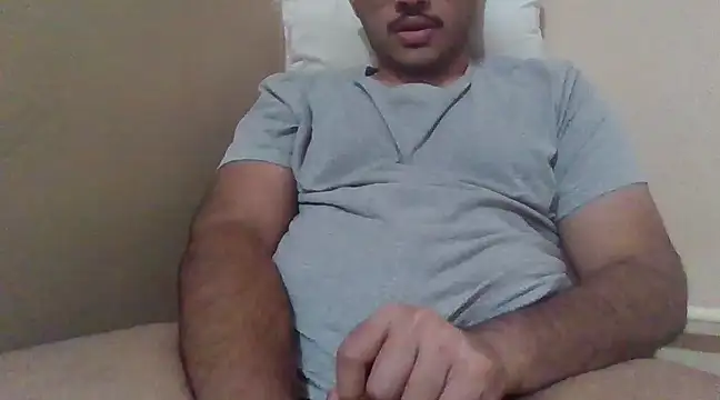 Snapshot of alesssterling chatting on December 20, 7:39 pm alesssterling online show from December 20, 7:39 pm