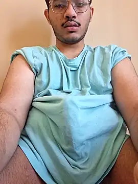 Snapshot of alesssterling chatting on February 21, 6:51 am alesssterling online show from February 21, 6:51 am