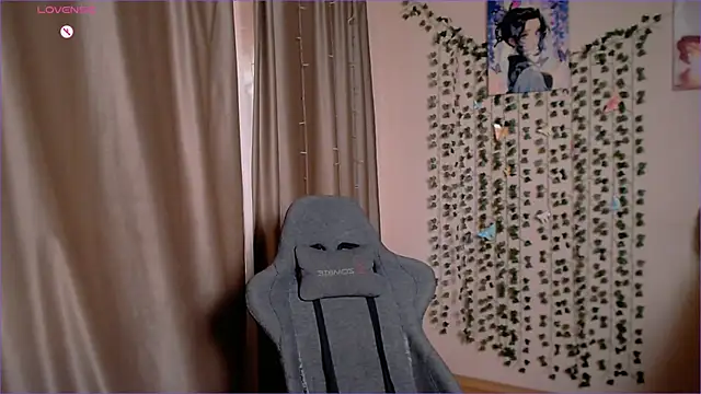 MargoFoxy online show from April 10, 9:25 am