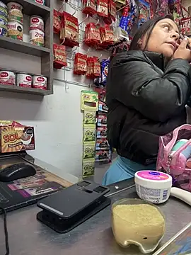 Snapshot of Sol_biglips chatting on January 2, 3:19 pm Sol biglips online show from January 2, 3:19 pm