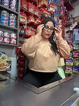 Snapshot of Sol_biglips chatting on January 14, 6:28 pm Sol biglips online show from January 14, 6:28 pm