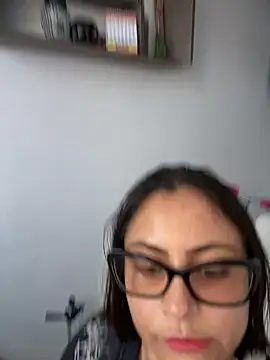 Sol biglips online show from March 5, 4:24 pm