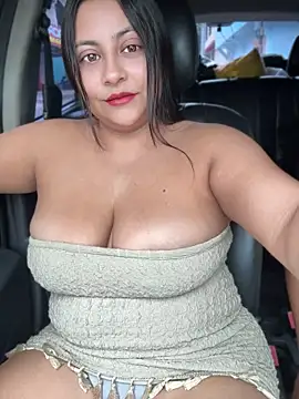 Snapshot of Sol_biglips chatting on April 18, 5:50 pm Sol biglips online show from April 18, 5:50 pm