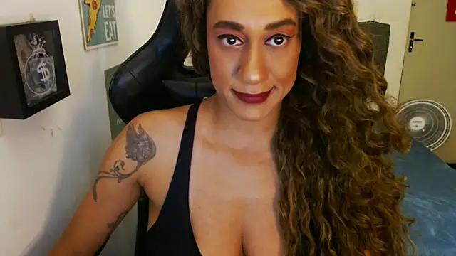 Snapshot of gauchinhaG chatting on February 6, 7:07 pm gauchinhaG online show from February 6, 7:07 pm